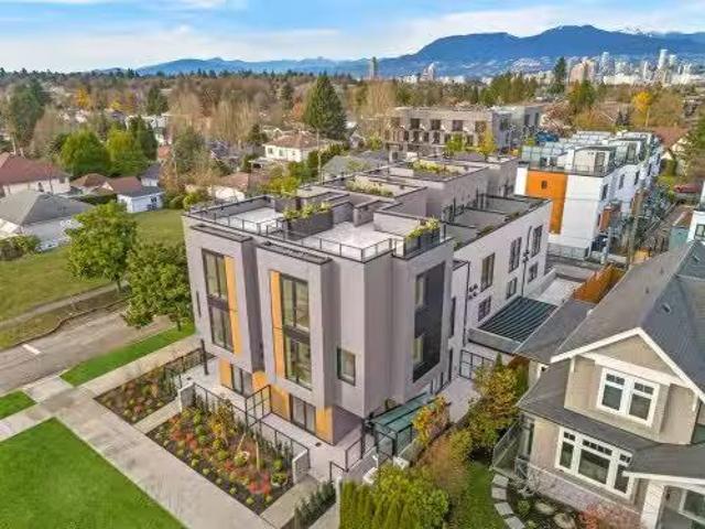 585 29Th Avenue W, Vancouver, BC, V5Z 2H8 townhouse for sale.