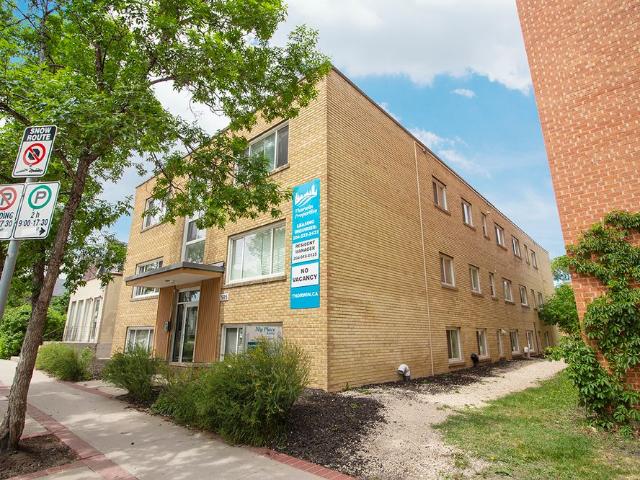 585 Corydon Apartment