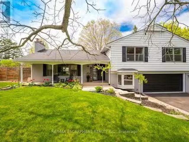 585 Deborah Crescent, Burlington, ON, L7T 2N2 house for sale.