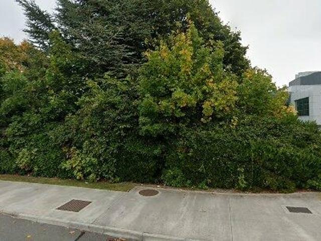 585 m2 office space for sale in Dublin 18