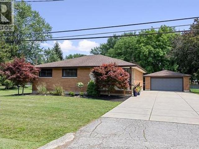 5860 Abbott Street, Lasalle, ON, N9J 2K4 house for sale | Listing ID 26016 | Royal LePage