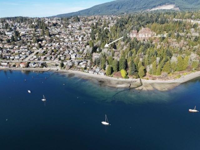 586 Bals Lane, Gibsons, BC, V0N 1V9 Luxury House for sale | Listing ID R3137 | Royal LePage Carriage Trade Luxury Properties