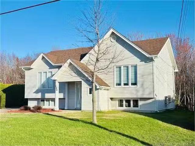 586 Rue Breau, Tracadie, NB, E1X 1B5 house for sale Listing.
