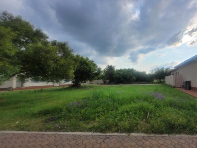 587 m² Land available in Xanadu