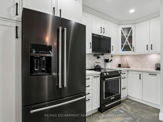 58 6650 Falconer Drive, Mississauga | For Sale @ $628,800 | Condos. Ca