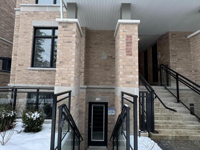 58 Elizabeth Street S, Richmond Hill | 3Beds/2Bath, Townhouse, $589,000 | Condos. Ca