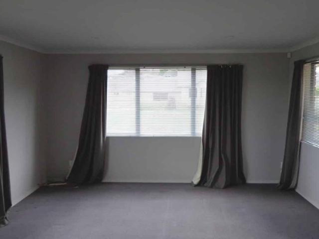 58 Farnborough Drive
