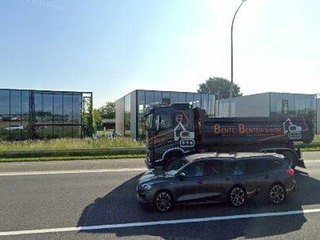 55 m2 office space for rent in Roeselare