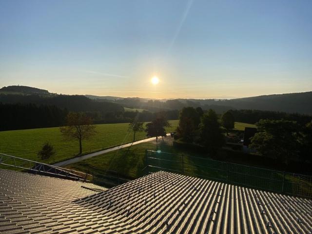 58 m² Effizienzhaus Erstbezug Balkon Aufzug Sauna Luftkurort Rothaargebirge