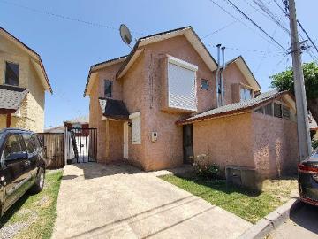 $ 590.000 Casa en Arriendo en Buín 3 dormitorios 2 baños / Kutt Property