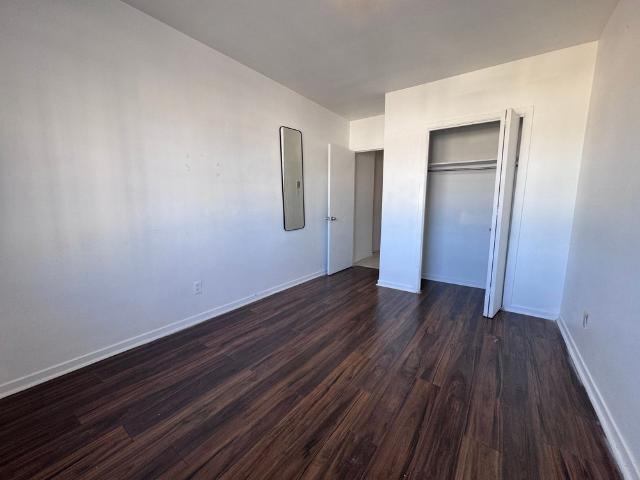 5916 Rue Jean Talon E Montréal Saint Léonard, QC H1S