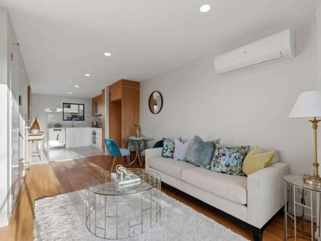 5/929 East Coast Road, Torbay, North Shore City