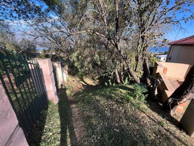 594 m² Land available in Kosmos