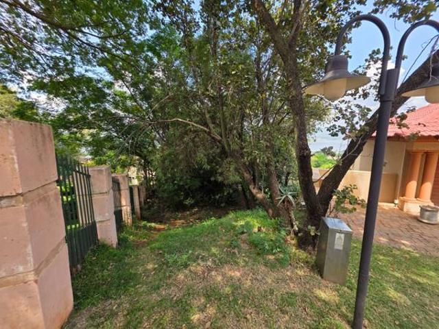 594 m² Land available in Kosmos Ridge Estate