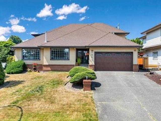 5955 A Street, Surrey, BC, V3S 7W5 house for sale | Listing ID R3149 | Royal LePage