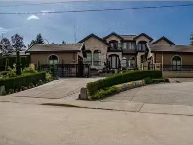5957 Forglen Drive, Burnaby, BC, V5H 3L4 duplex for sale Li.