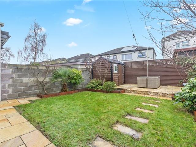 595,000 | 63 Castleknock Way, Laurel Lodge, Castleknock, Dublin 15 Lydon Farrell Property 4989 MyHome. Ie Residential