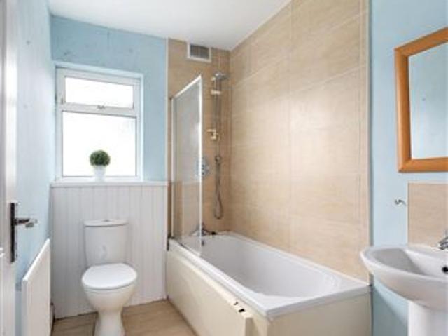 595,000 | 7 Whitehall Road, Churchtown, Dublin 14 DNG Terenure 4837 MyHome. Ie Residential