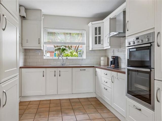 595,000 | 8 Parnell Court, Harold's Cross, Dublin 12 DNG Terenure 5010 MyHome. Ie Residential