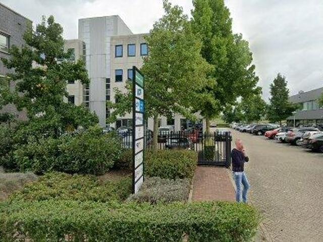 595 m2 office space for rent in Den Bosch
