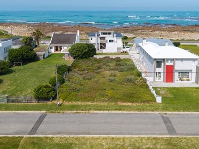595 m² Land available in Agulhas