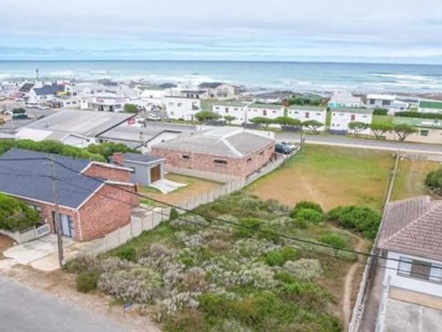 595 m² Land available in Agulhas