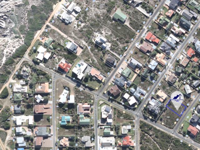 595 m² Land available in De Kelders