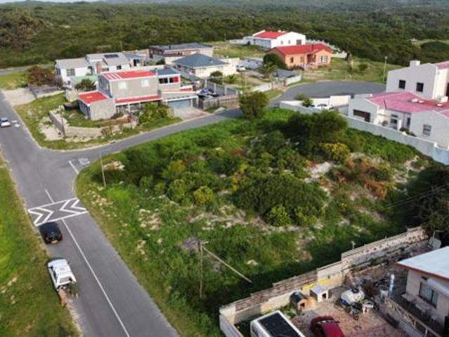 595 m² Land available in Hawston