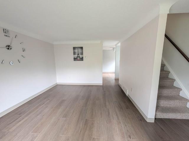 5967 Valley Way, Niagara Falls 3 Bedroom Townhouse