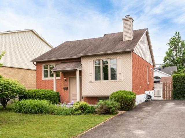 5979 Rue Des Merisiers, Longueuil Saint Hubert, QC, J3Y 8M2 house for sale | Listing ID 10359 | Royal LePage