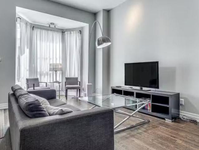 59942477 308 Harbord St