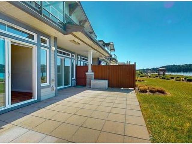 5993 Beachgate Lane, Sechelt, BC, V7Z 0S2 townhouse for sale | Listing ID R3000 | Royal LePage