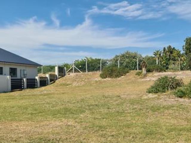 599 m² Land available in Marina Martinique
