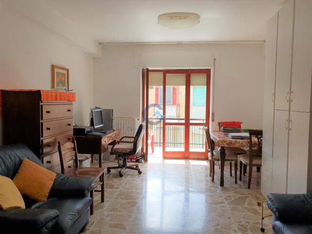 599 Stanza In appartamento in affitto a Catanzaro Lungomare