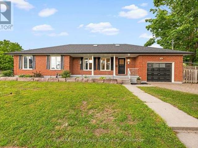59 1/2 Victoria Avenue N, Kawartha Lakes Lindsay, ON, K9V 4G4 house for sale | Listing ID X13596 | Royal LePage