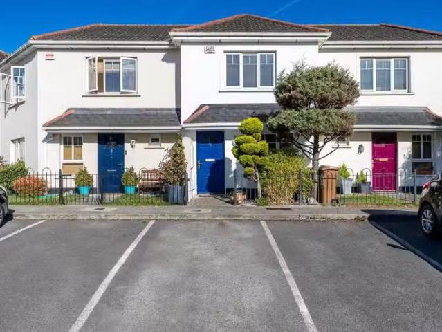 59 Holywell Crescent North is for sale