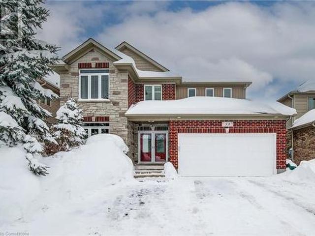 59 Maplelawn Drive, St. Jacobs, ON, N0B 2N0 house for sale | Listing ID 40699 | Royal LePage