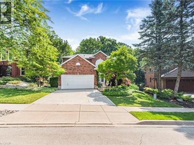 59 Renata Court, Dundas, ON, L9H 6X2 house for sale | Listing ID 40849 | Royal LePage