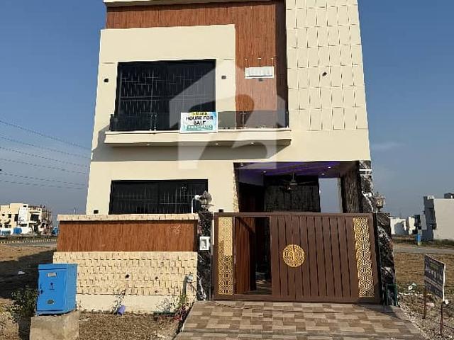 5 M Category House For Sale On 100 Feet