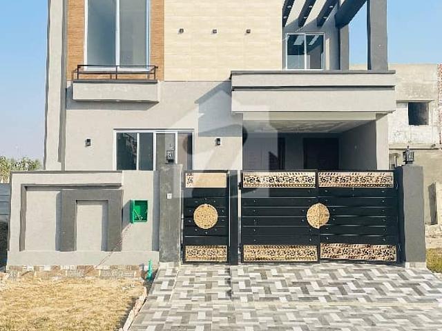 5 M House Beautiful Modern House