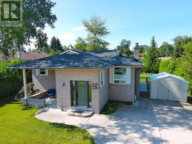 5 Macgregor Beach Road, Kincardine, ON, N2Z 1J6 house for sale | Listing ID X12108 | Royal LePage