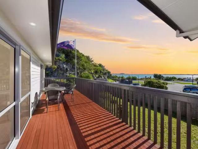 5 Main Road, Redcliffs, NZ 8081 House for Sale