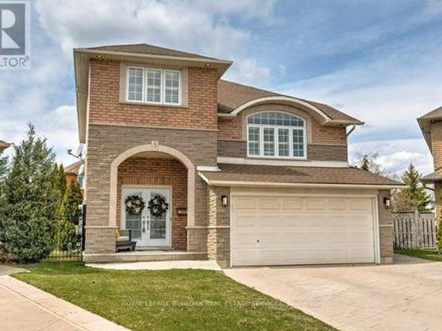 5 Mansion Court, Hamilton, ON, L8T 5A5 house for sale | Listing ID X12083 | Royal LePage