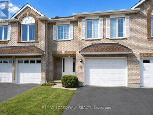 5 Maple Park Private, Ottawa, ON, K1T 4A6 house for sale | Listing ID X13653 | Royal LePage