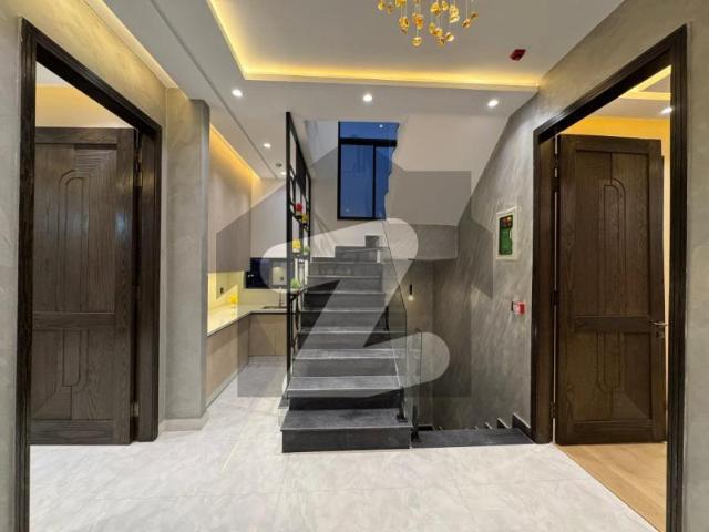 5 Marla Modern Design Luxury House For Sale In Park View City Lahore | For Discounted Price And Original Pictures Download The App Signature Lands. Park View City