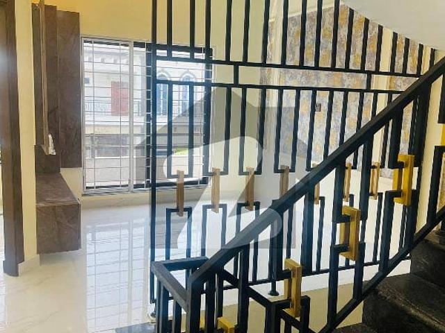 5 Marla Modern House Is Available For Sale