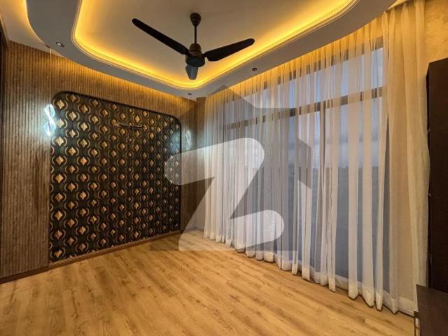 5 Marla MODRERN House Available For Rent In DHA 9 Town