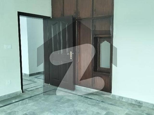 Kanal Lower Portion Johar Town For Rent
