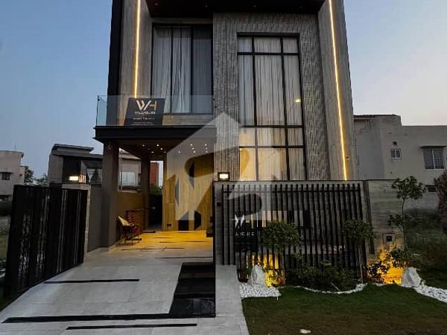 5 Marla Out Class Stylish Luxury Fully Furnished Bungalow For Sale At Hot Location On 50ft Road Near Commercial & Askari 11