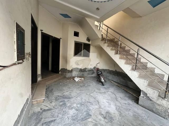 5 Marla Old House Available For Rent